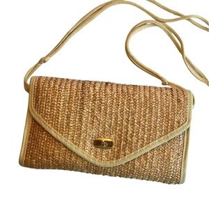 Vintage Woven Straw Envelope Crossbody/Shoulder Bag With Gold Hardware